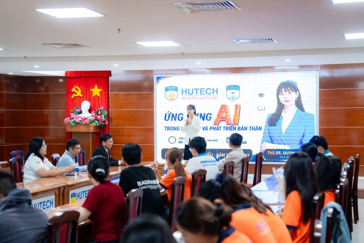 Ứng dụng AI trong học tập, nghiên cứu khoa học và phát triển bản thân cùng sinh viên Khoa Dược 33