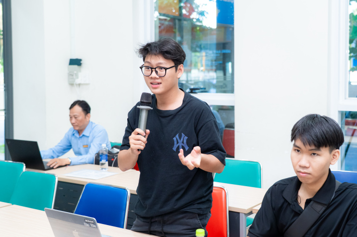 Sinh viên Công nghệ thông tin tìm hiểu yêu cầu mới của nghề BA và DBA thời AI 61