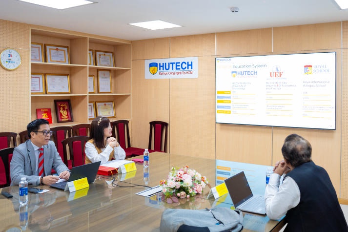 HUTECH làm việc với Trường Đại học Mahatma Gandhi (Ấn Độ) 39