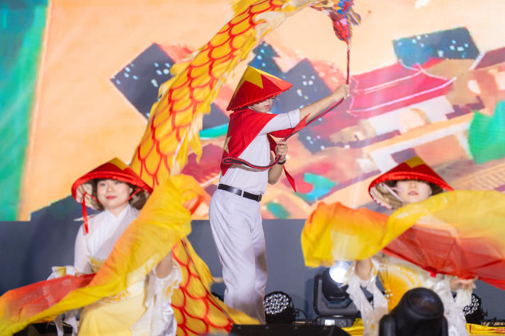 Một mùa giai điệu thăng hoa: HUTECH tôn vinh tháng 11 qua “Tiếng hát từ giảng đường” 2025 89