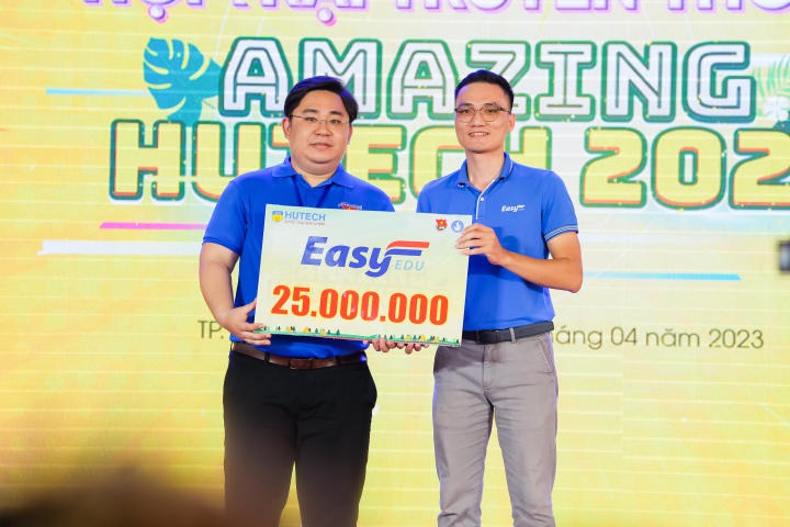 Hội trại AMAZING HUTECH 2023 chính thức khai mạc, sinh viên bật mood “chơi hết sức, quẩy hết mình” 148