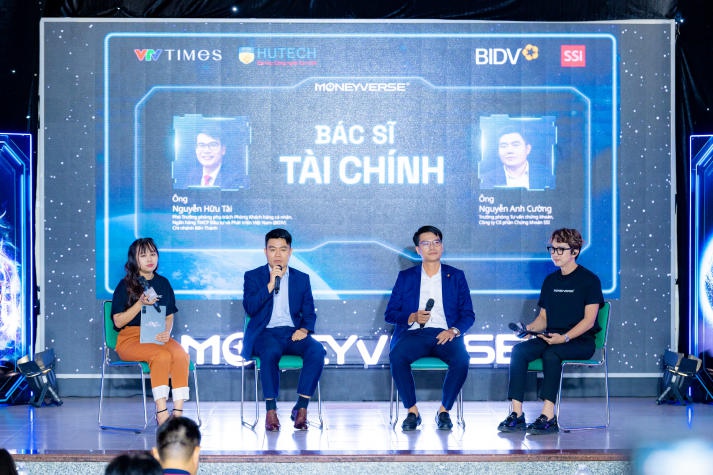 Sinh viên HUTECH học tips làm chủ tài chính thông qua Vũ trụ đồng tiền 2024 159