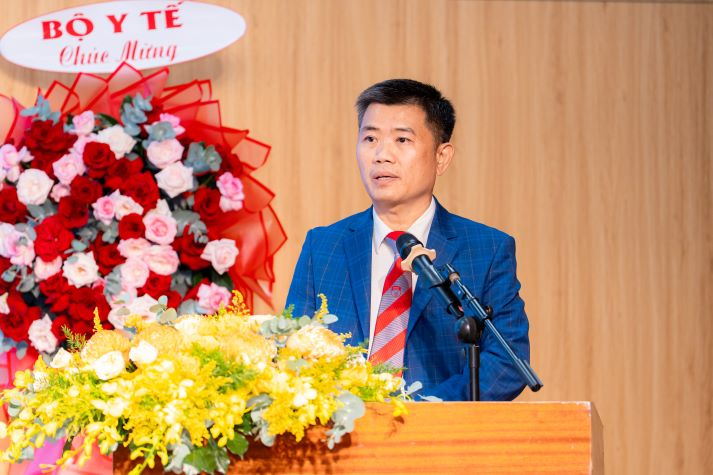 Thứ trưởng Bộ Y tế Đỗ Xuân Tuyên cắt băng khánh thành Trường Y và Khoa học Sức khỏe HUTECH 91