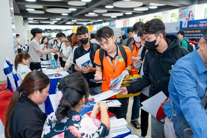 [Video] Sinh viên HUTECH săn hơn 1.500 đầu việc hấp dẫn tại Japan Job Fair 2024 75