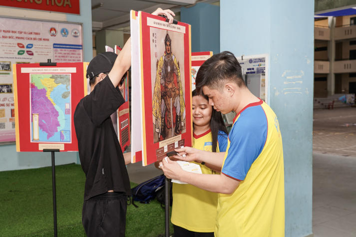 Kết thúc Triển lãm “Sử Việt - Nét hùng ca vàng son”: Dấu mốc trưởng thành của sinh viên ngành Quan hệ công chúng 62
