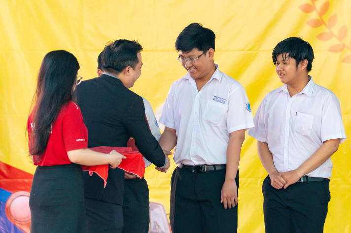 [Ảnh] HUTECH Scholarship Tour 2026 “phủ sóng” học bổng xuyên Việt,  tiếp sức sĩ tử chạm tương lai 124