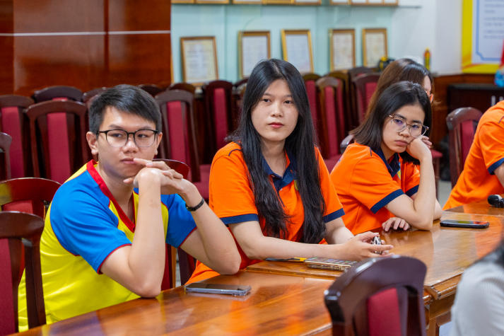 Khoa Tài chính - Thương mại "thu hoạch" heo đất, thu về hơn 11 triệu đồng cho các chiến dịch tình nguyện 34