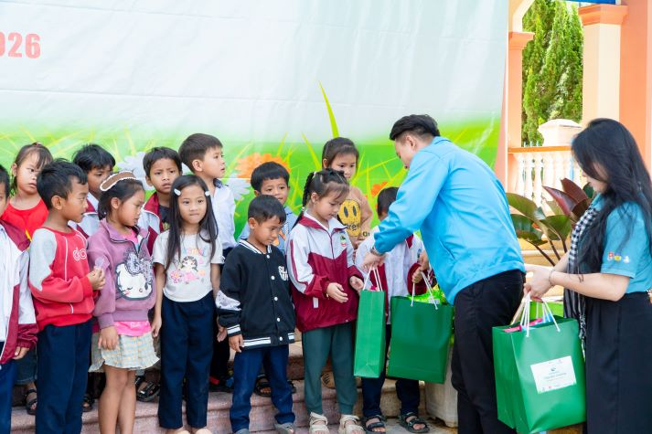 “Trăng sáng Langbiang” mang mùa Trung thu ấm áp đến học sinh Đà Lạt 67