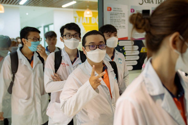 Sinh viên Khoa Dược HUTECH tham quan thực tế tìm hiểu nghề Dược sĩ tại An Khang Pharma 46