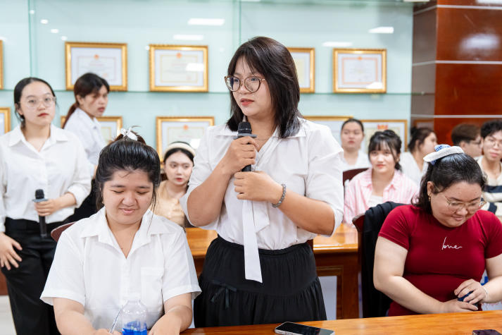 Nghe chuyện nghề, sinh viên Tâm lý học HUTECH tiếp thêm lửa nhiệt huyết theo đuổi đam mê 111