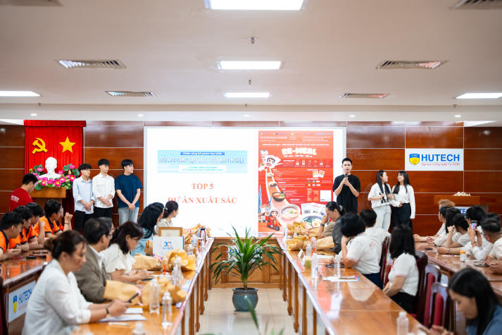 Bí quyết giúp sinh viên HUTECH tự tin truyền đạt ý tưởng, làm chủ sân khấu 27