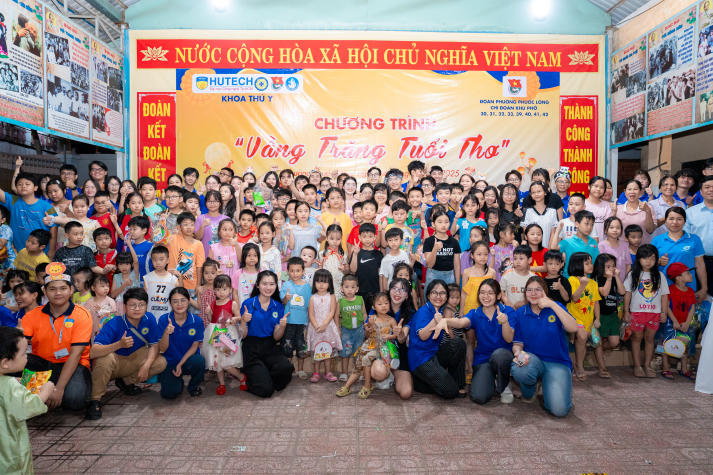 Sinh viên Khoa Thú y và hành trình thắp sáng “Vầng trăng tuổi thơ” 2025 93