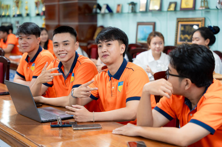 Khi ý tưởng được thử lửa: 16 dự án của sinh viên Khoa Quản trị kinh doanh bước vào vòng góp ý khởi nghiệp 31