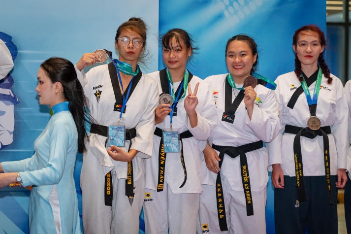 Đoàn vận động viên CLB Taekwondo HUTECH gặt “mưa” huy chương tại Giải đấu “Cup Taekwondo Trường Đại học Văn Hiến mở rộng lần thứ 8” 92