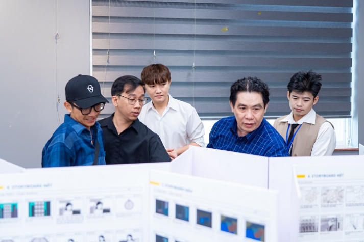 Sinh viên Thiết kế đồ họa kể chuyện thương hiệu qua TVC tại triển lãm kịch bản phân cảnh 8