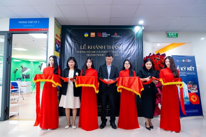 HUTECH khánh thành phòng thực hành ngành Nghệ thuật số trị giá hơn 2 tỷ đồng, ký kết MOU cùng Học viện Lumina 6