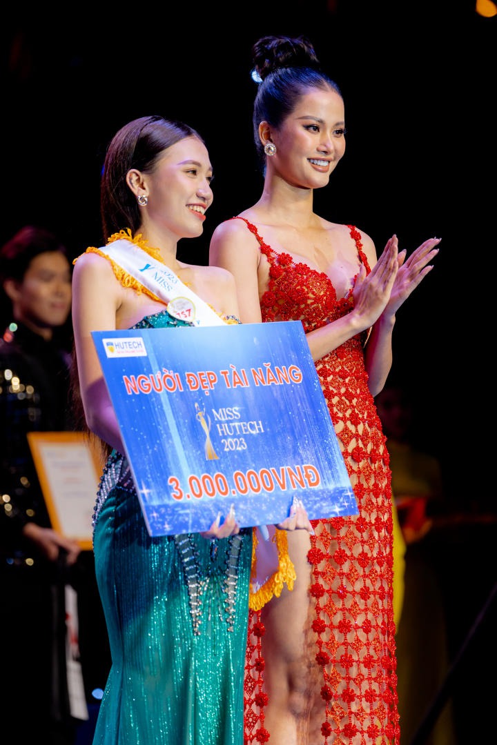 Nữ sinh Nguyễn Thị Tuyết Nhung đăng quang Hoa khôi Miss HUTECH 2023 334
