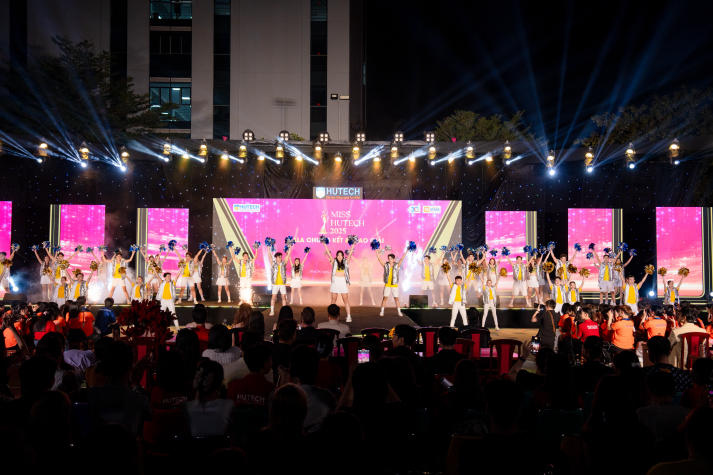 Loạt sân chơi học thuật - văn hóa nghệ thuật - thể thao cho sinh viên HUTECH thỏa sức hòa cùng đam mê 110