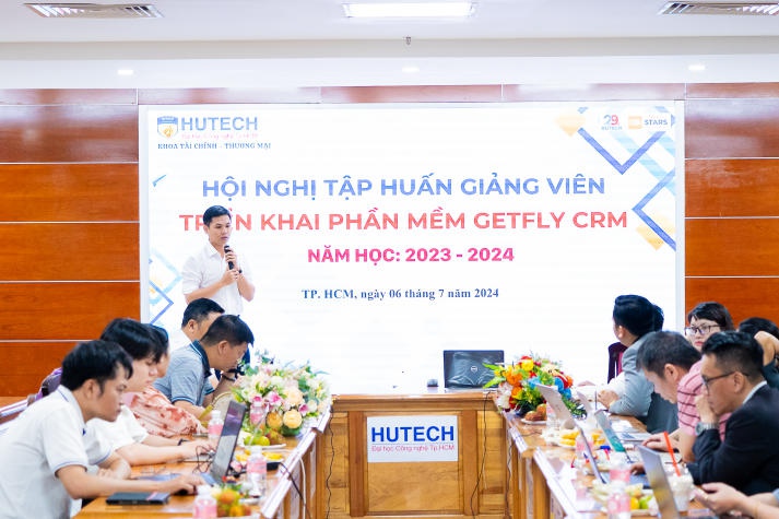 ​Giảng viên Khoa Tài chính - Thương mại HUTECH tìm hiểu phần mềm Getfly CRM trong giảng dạy 64