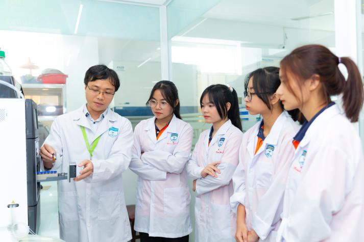 HUTECH công bố ngưỡng đảm bảo chất lượng đầu vào đối với nhóm ngành Sức khỏe năm 2025 185