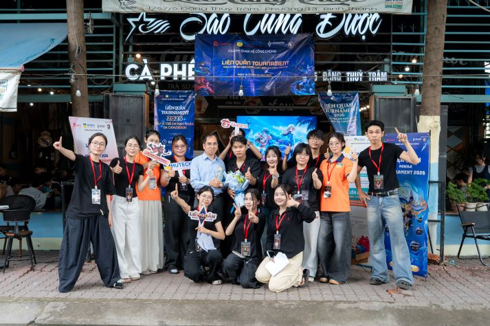 Khi eSports trở thành chất liệu cho dự án cộng đồng của sinh viên Quan hệ công chúng 80
