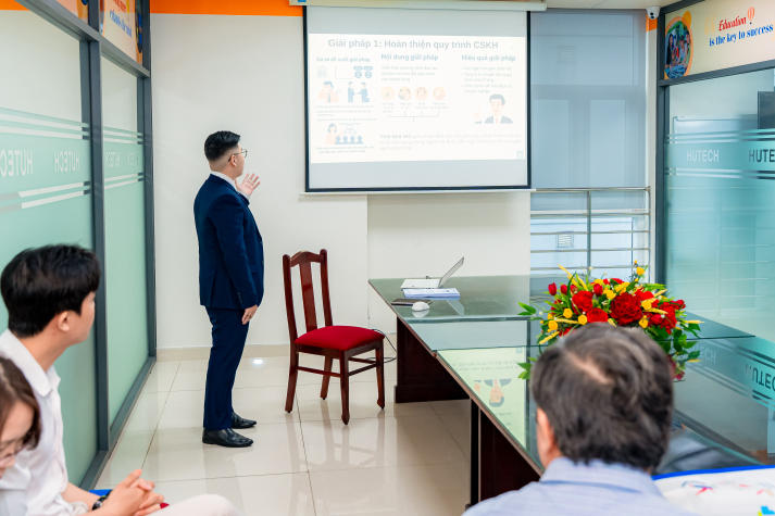 Nhiều giải pháp quản trị thực tiễn được trình bày tại buổi bảo vệ luận văn/đề án Thạc sĩ Quản trị kinh doanh 71