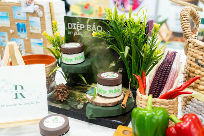 [Video] Khi sinh viên Khoa Quản trị Kinh doanh trở thành “nhà sáng tạo xanh” 77