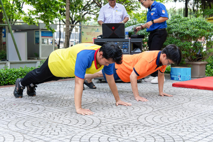 Sinh viên Viện Kỹ thuật bứt phá năng lượng tại “HUTECH Youth Power” 30