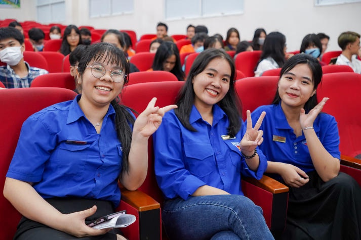 Tân sinh viên khoá 2024 sẵn sàng bùng nổ cùng Cuộc thi HUTECH Young Leaders 2024 50