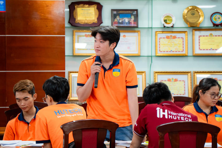 Sinh viên I-HUTECH nhận diện đúng vấn đề và tư duy hệ thống qua Hội thảo “Problem-Solving Essentials” 39
