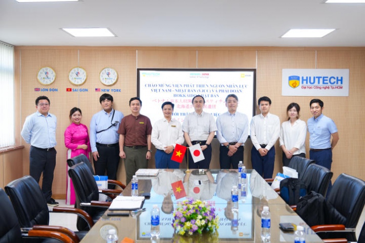 HUTECH đón tiếp và làm việc cùng Viện Phát triển nguồn nhân lực Việt Nam - Nhật Bản (VJCC) và Phái đoàn Hokkaido 98