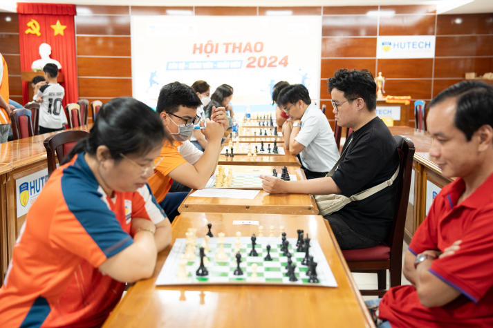 [Video] Hội thao Cán bộ - Giảng viên - Nhân viên HUTECH 2025: Trở lại rực lửa, bùng nổ đam mê thể thao 50