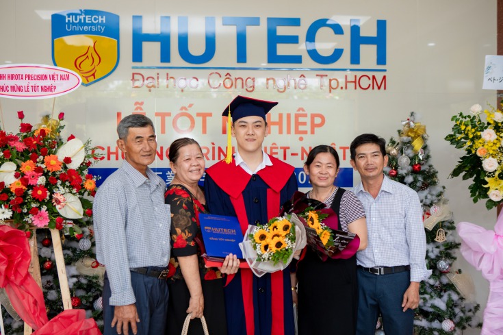 Tân Kỹ sư, Cử nhân Chương trình Việt - Nhật rạng ngời trong Lễ tốt nghiệp tràn đầy niềm vui và kỳ vọng 150