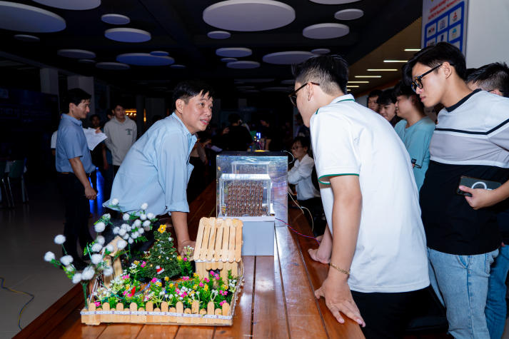 Sinh viên HUTECH ghi dấu ấn với loạt sản phẩm từ các sân chơi kỹ thuật - công nghệ 87