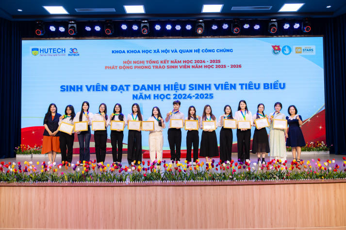 Từ dấu ấn năm học cũ đến khát vọng mới của sinh viên Khoa Khoa học Xã hội và Quan hệ Công chúng 104