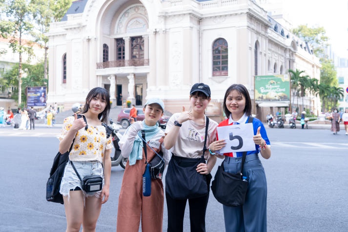 Sinh viên Khoa Nhật Bản học HUTECH hoá thân BroSis đưa học sinh Nhật Bản khám phá Thành phố Hồ Chí Minh 43