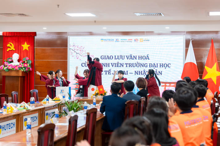 VJIT and Josai International University students engage in cultural exchange 66