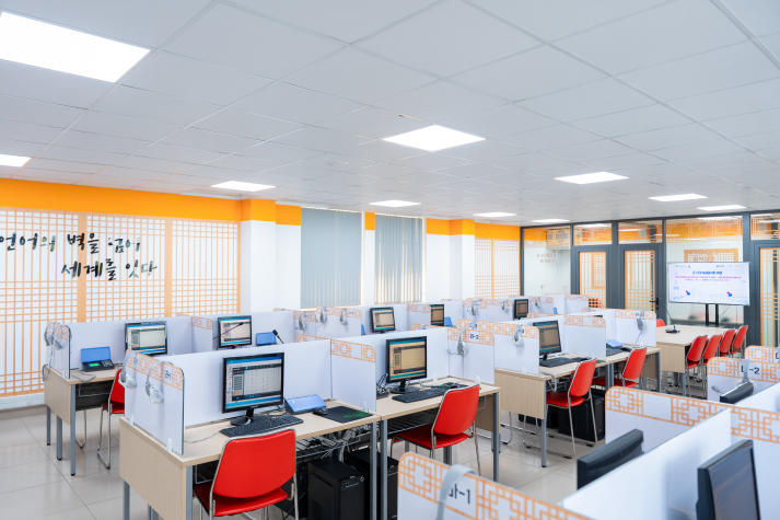 [Ảnh] Khám phá loạt “tọa độ” học tập, thực hành và rèn luyện thú vị tại HUTECH 153