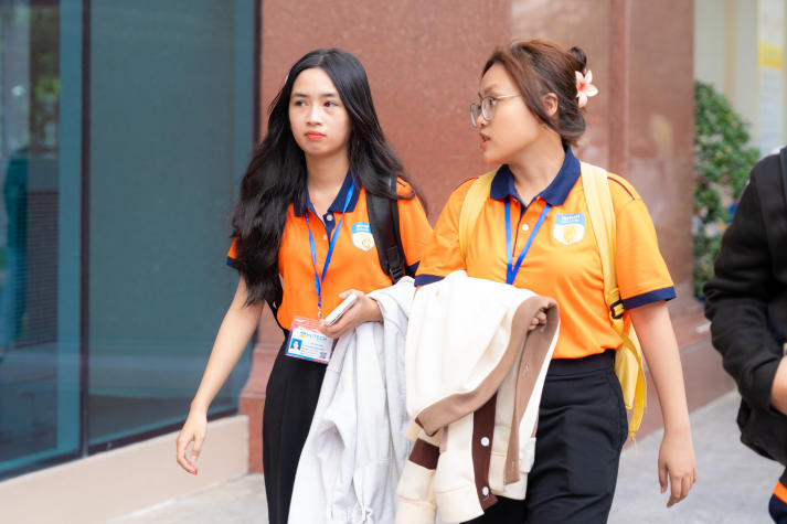 Văn minh học đường: Sinh viên HUTECH - Phối đồ thật chất 56
