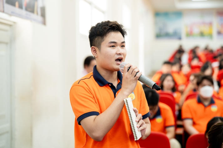 [Video] CEO Nguyễn Quốc Kỳ kể chuyện chinh phục ước mơ cùng sinh viên HUTECH 132