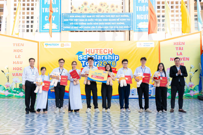 [Ảnh] HUTECH Scholarship Tour 2026 “phủ sóng” học bổng xuyên Việt,  tiếp sức sĩ tử chạm tương lai 166