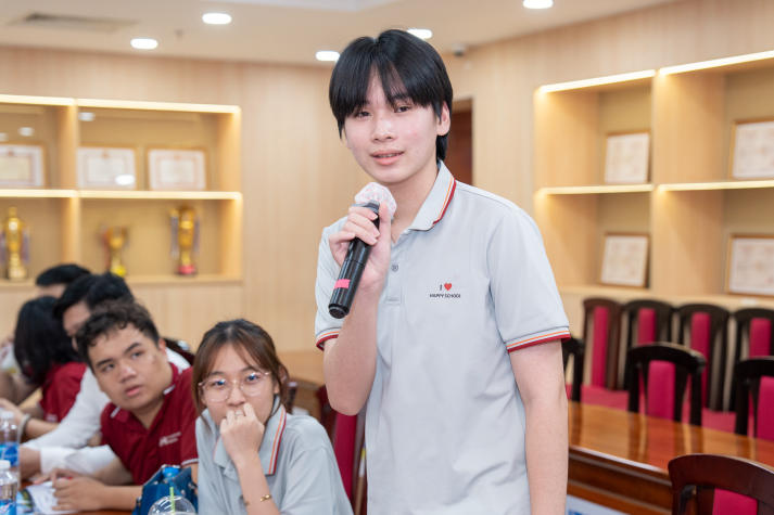 Học sinh Einstein School Vũng Tàu hào hứng trải nghiệm môi trường học tập hiện đại tại HUTECH 88