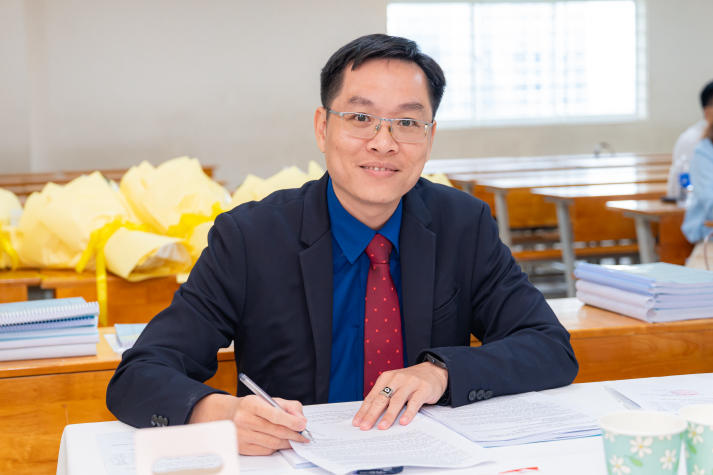 Nhiều giải pháp thiết thực được đề xuất trong buổi bảo vệ luận văn/đề án tốt nghiệp Thạc sĩ ngành Quản trị kinh doanh 23