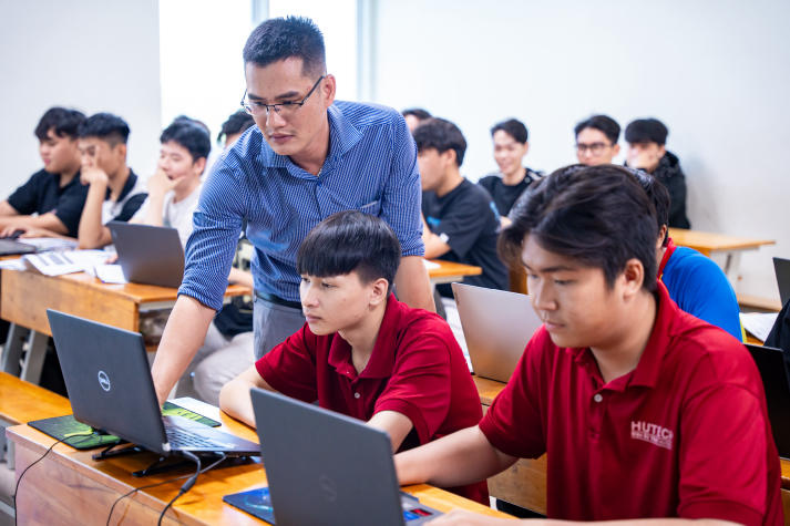 Sinh viên hưởng lợi gì từ chương trình đạt chuẩn AUN-QA tại HUTECH? 127