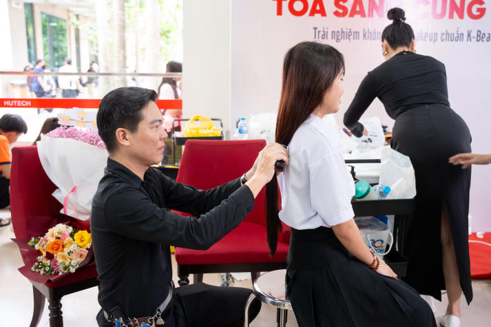 “Đặt lịch” tỏa sáng cùng loạt sân chơi tài năng, phong trào tại HUTECH 147