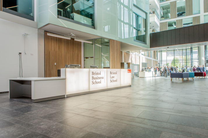 Học chuẩn Anh Quốc tại HUTECH cùng chương trình Cử nhân UWE Bristol 26