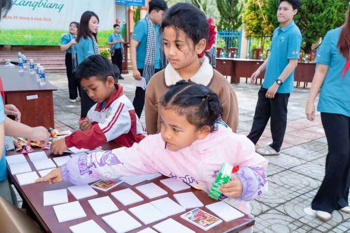“Trăng sáng Langbiang” mang mùa Trung thu ấm áp đến học sinh Đà Lạt 44