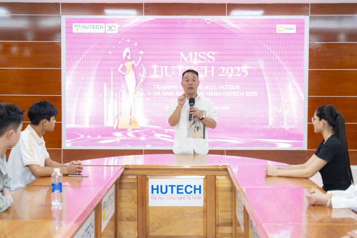 Thí sinh Miss HUTECH 2025 học tập kỹ năng trình diễn sân khấu và kiểm soát cảm xúc trước thềm Chung khảo 35