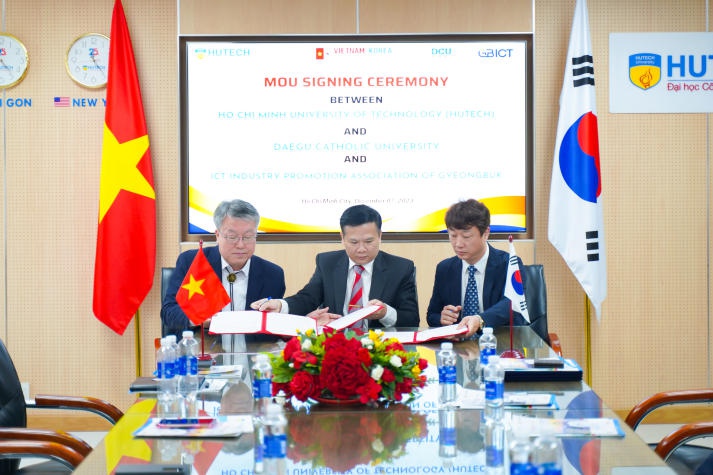 HUTECH ký kết MOU với Đại học Daegu Catholic và Hiệp hội Xúc tiến Công nghiệp Công nghệ thông tin tỉnh GyeongBuk (Hàn Quốc) 49