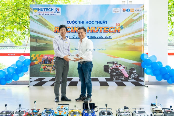 [Video] Hơn 100 đội thi tranh tài tại "đường đua tốc độ" Racing HUTECH lần VII 489